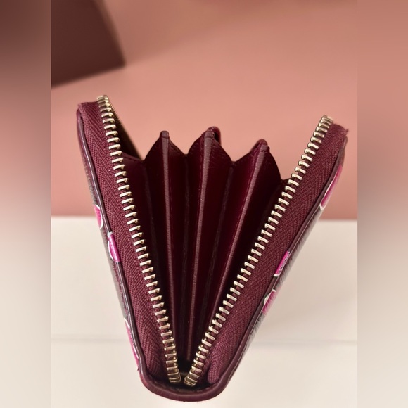 πPink GUCCI Zippy Wallet BETTY Heart Beatπ - Picture 9 of 13